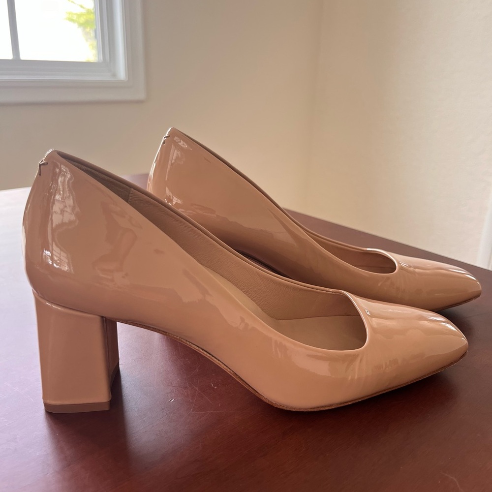 Inez pumps